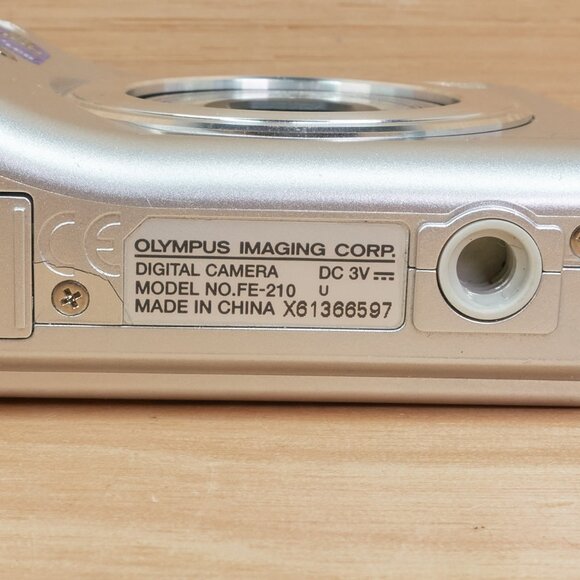 Olympus FE-210 / 7MP Digital Camera / 3× Optical Zoom / Tested & Working - Picture 6 of 7